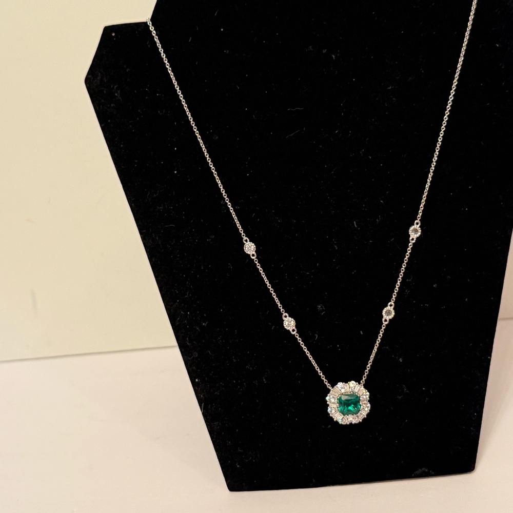 TOVA NECKLACE DIAMONIQUE CZ ROUND BAGUETTES SIMULATED EMERALD PENDANT STERLING - Picture 2 of 11